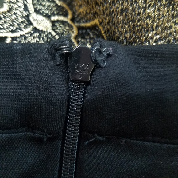 Eva Franco Gilt Bouquet Skirt - Picture 10 of 13